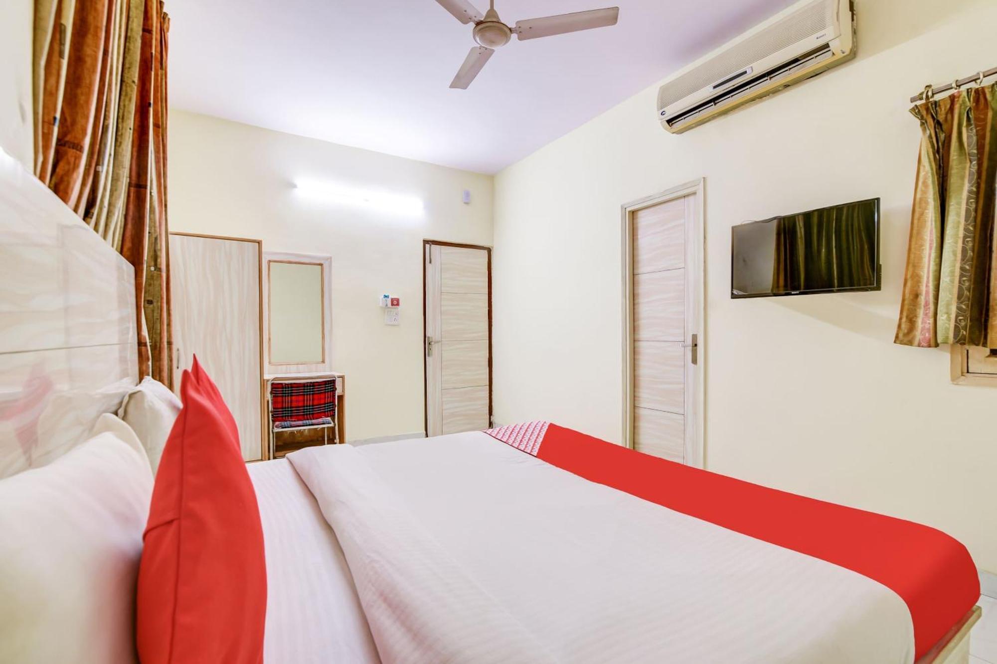 Hotel O 74192 Vishwakarma Palace Delhi  Buitenkant foto