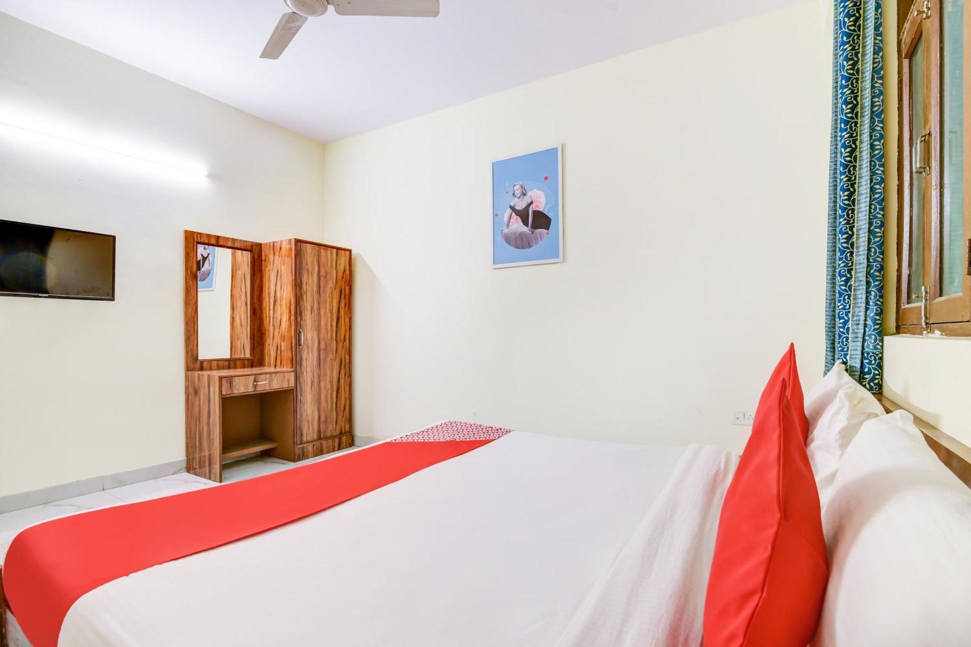 Hotel O 74192 Vishwakarma Palace Delhi  Buitenkant foto