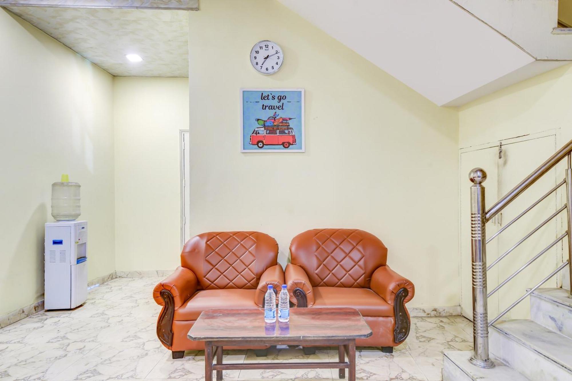 Hotel O 74192 Vishwakarma Palace Delhi  Buitenkant foto